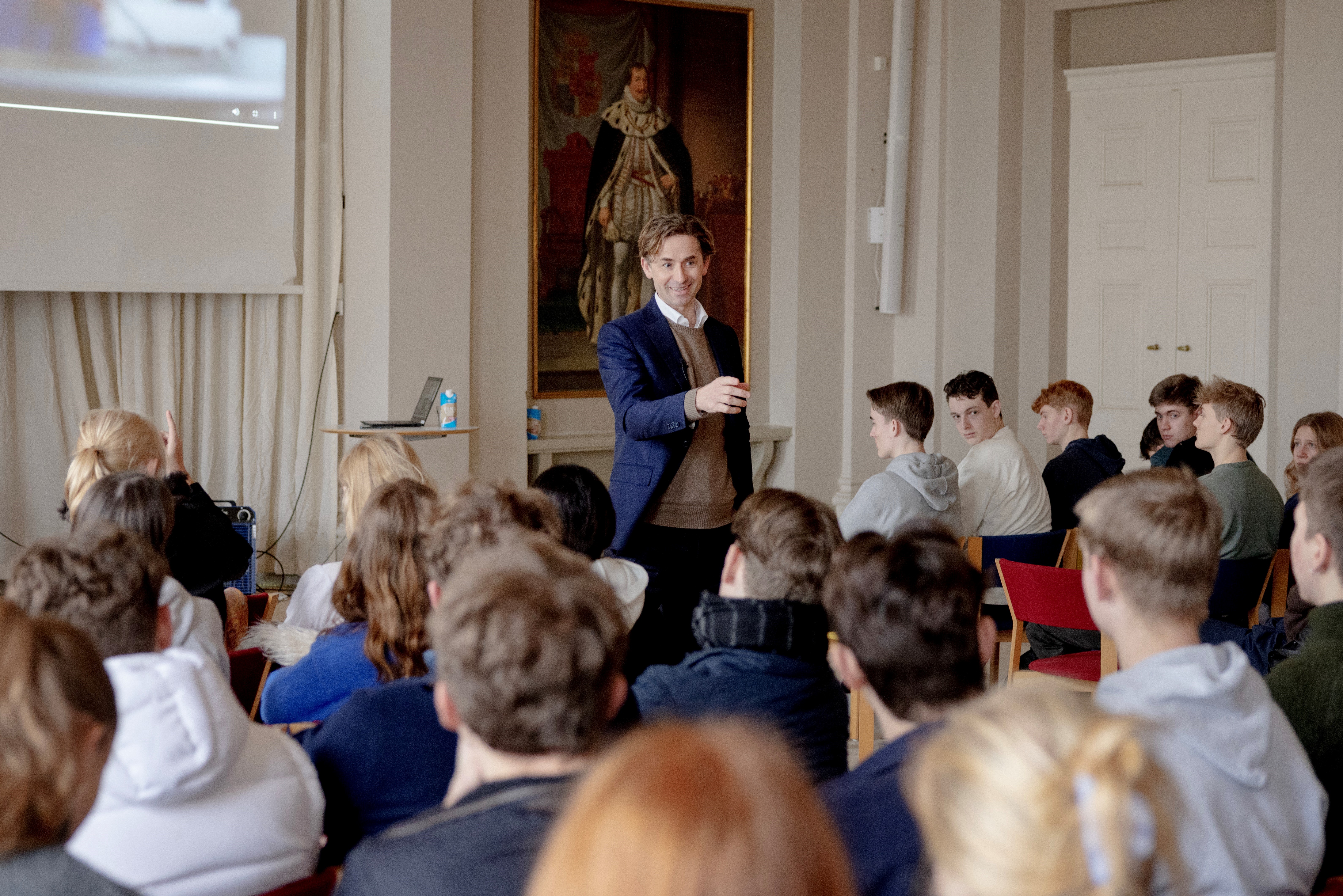 OBS - må ikke bruges til andre artikler fremadrettet. Rasmus H. Wandall som menneskerettighedsambassadør på Sorø Akademi. Foto: Nanna Navntoft